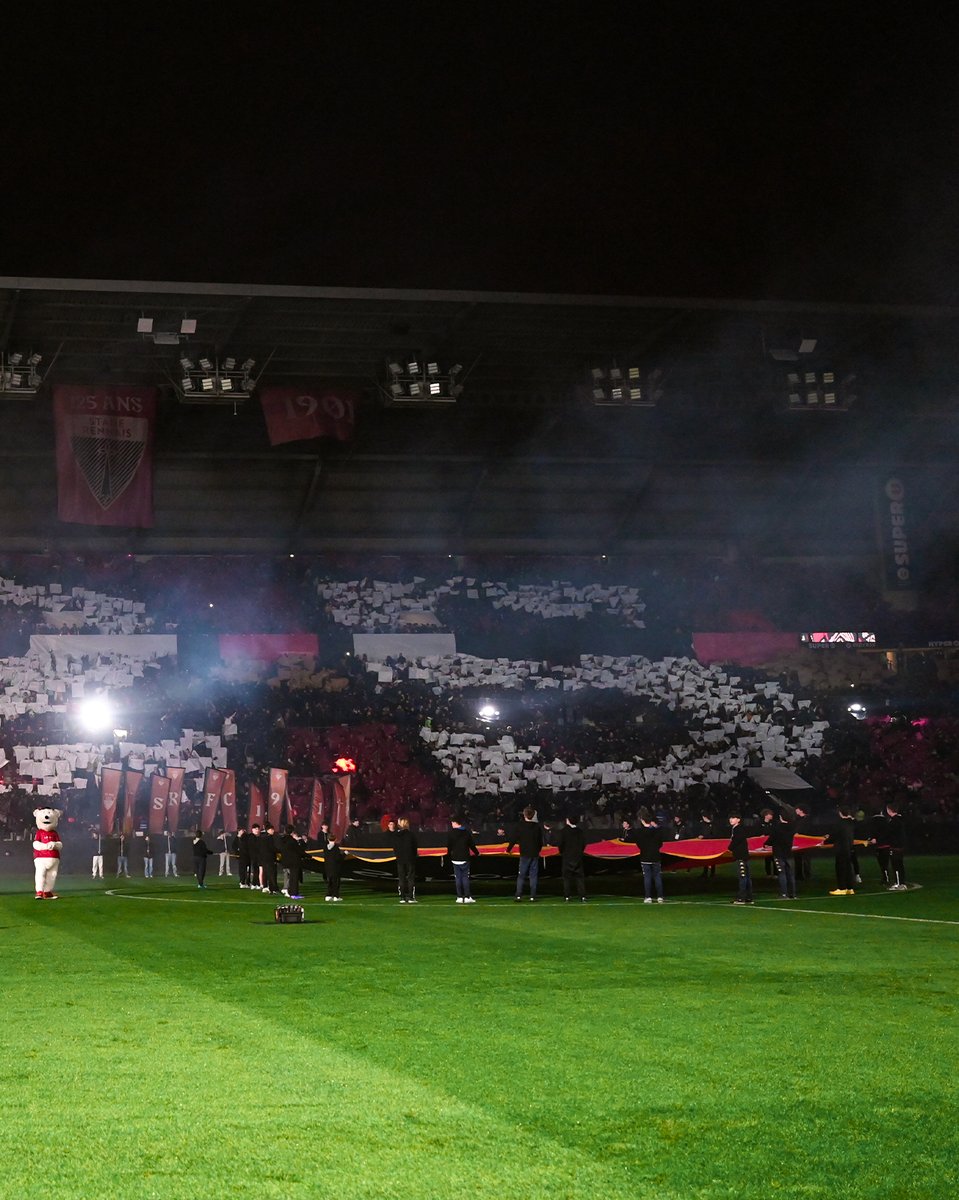 Ligue1's tweet photo. Les 125 ans du @staderennais 🔴⚫️ https://t.co/cdmVaBFF9a