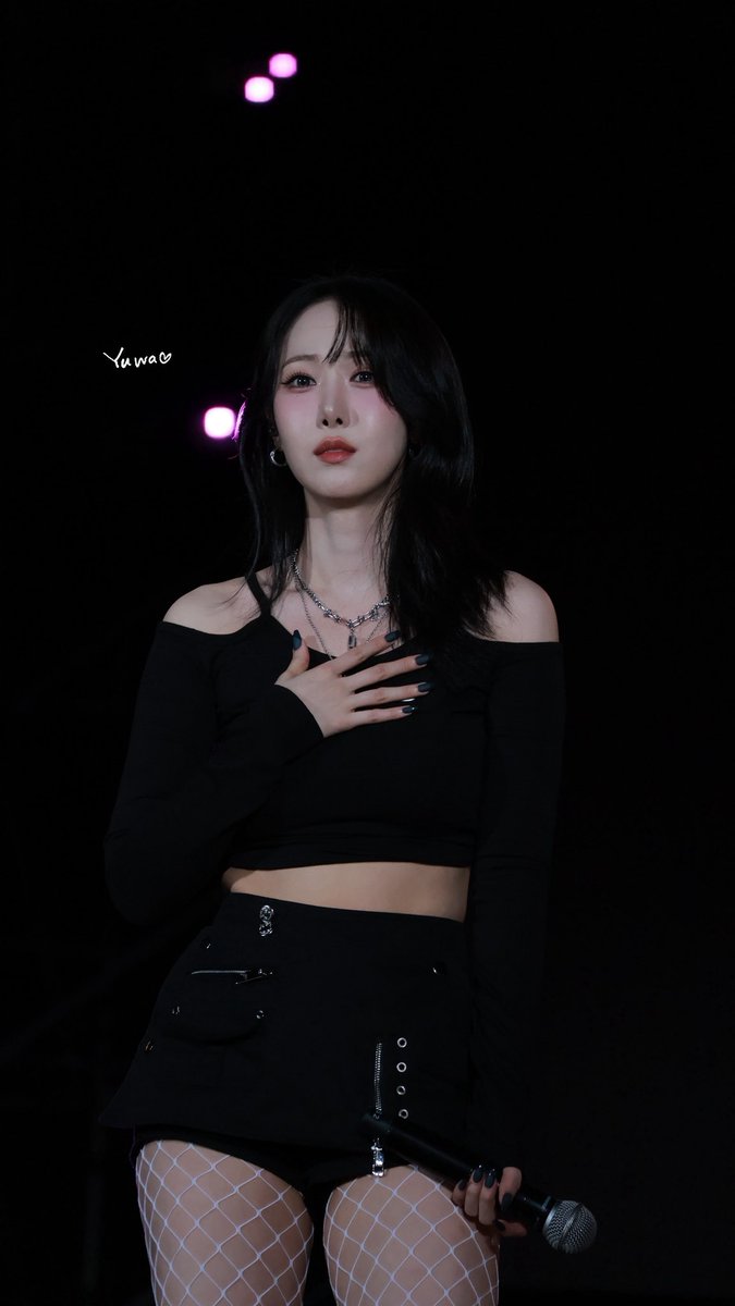 유와 tweet media