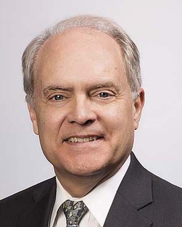 MoLawyersMedia's tweet image. St. Louis appellate attorney James R. Layton argued his 100th case before the Missouri Supreme Court, marking a rare milestone. bit.ly/4uv25GL