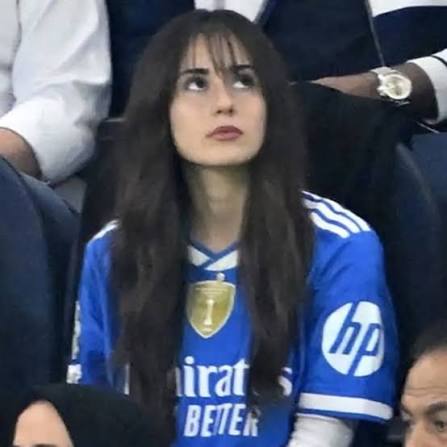 Arda posiblemente tiene la novia mas linda de todos los futbolista