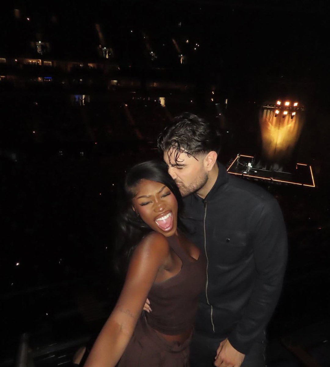 nilah 🫧 tweet media