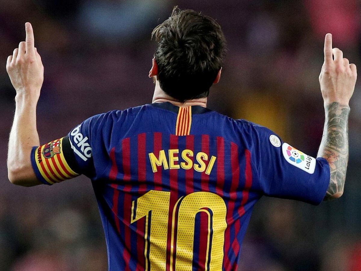 🗣️Raphinha:

"Tengo una camiseta de Messi colgada en la pared de mi casa porque él es un referente para mí y para todos."