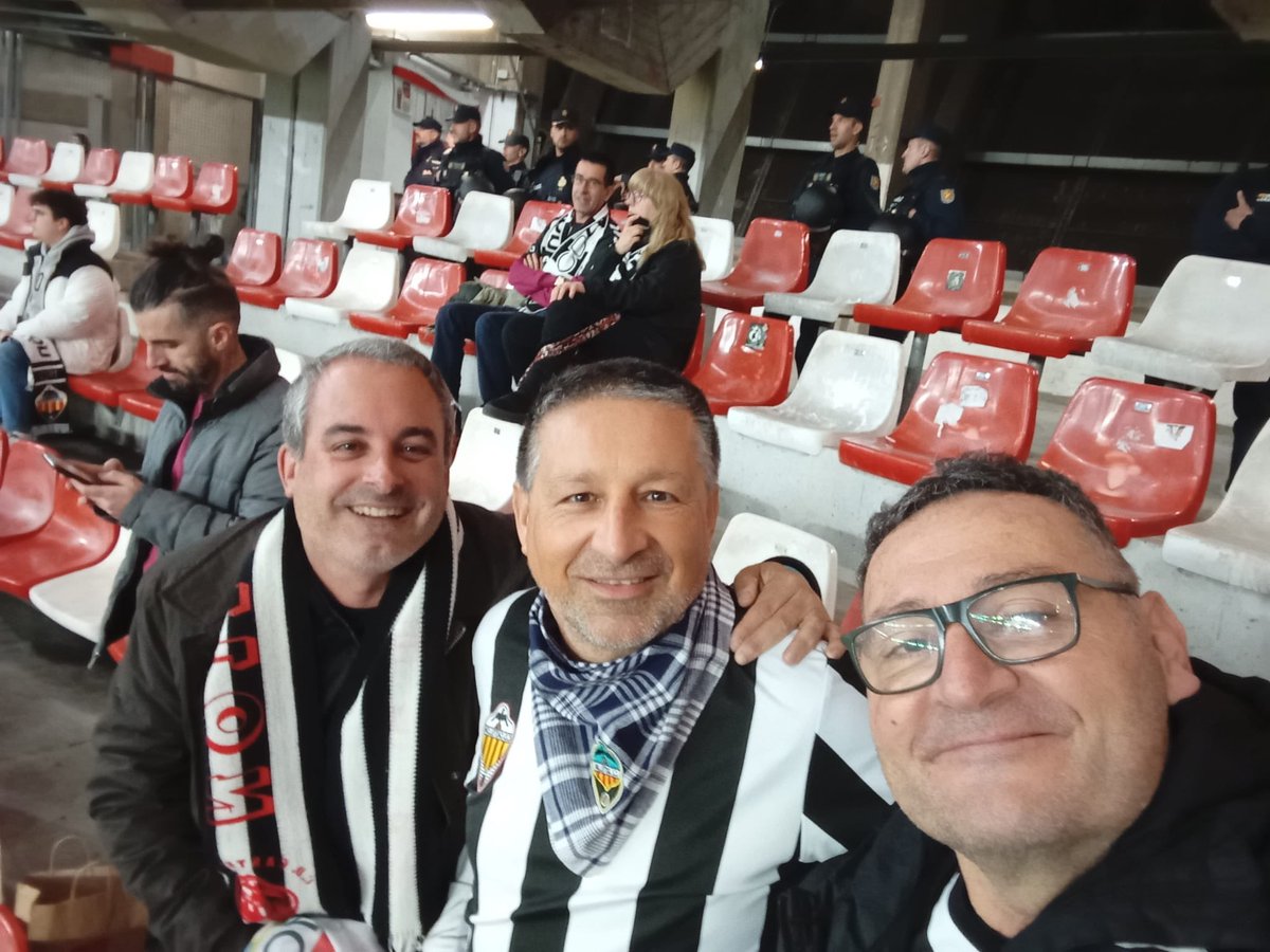 Resistència Orellut tweet media