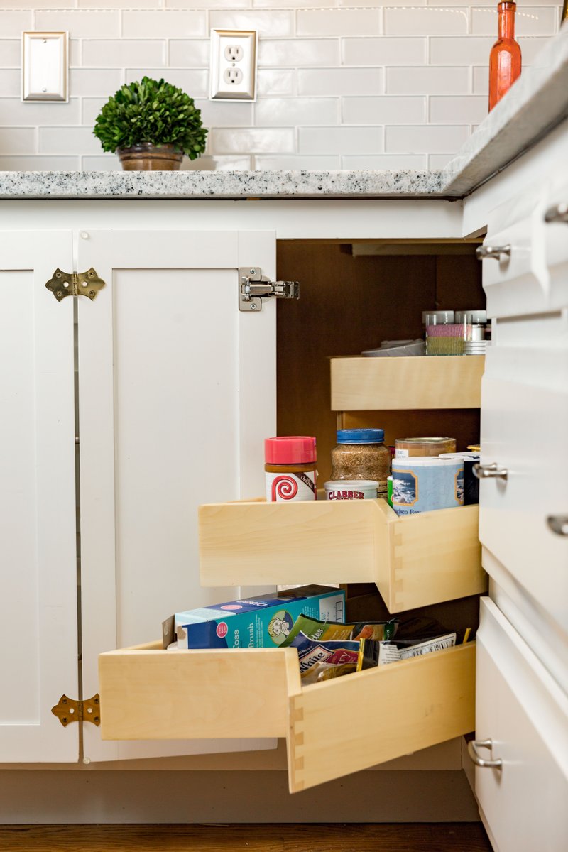 ShelfGenieVa's tweet image. Custom storage wins! ✨ Spice racks, drawers, towers—effortless organization for every corner.

#ShelfGenie #OrganizedKitchen #HomeStorage #Spices #Spicestorage