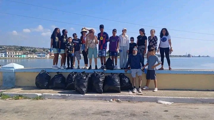 El Taller A-mar, realizado en la Oficina del Conservador de la Ciudad de #Matanzas, conectó voluntades y resaltó la importancia de las pequeñas acciones en beneficio del cuidado de la naturaleza.
#PeriodicoGiron le informa:
giron.cu/2026/03/15/tal…

#MatancerosEnVictoria