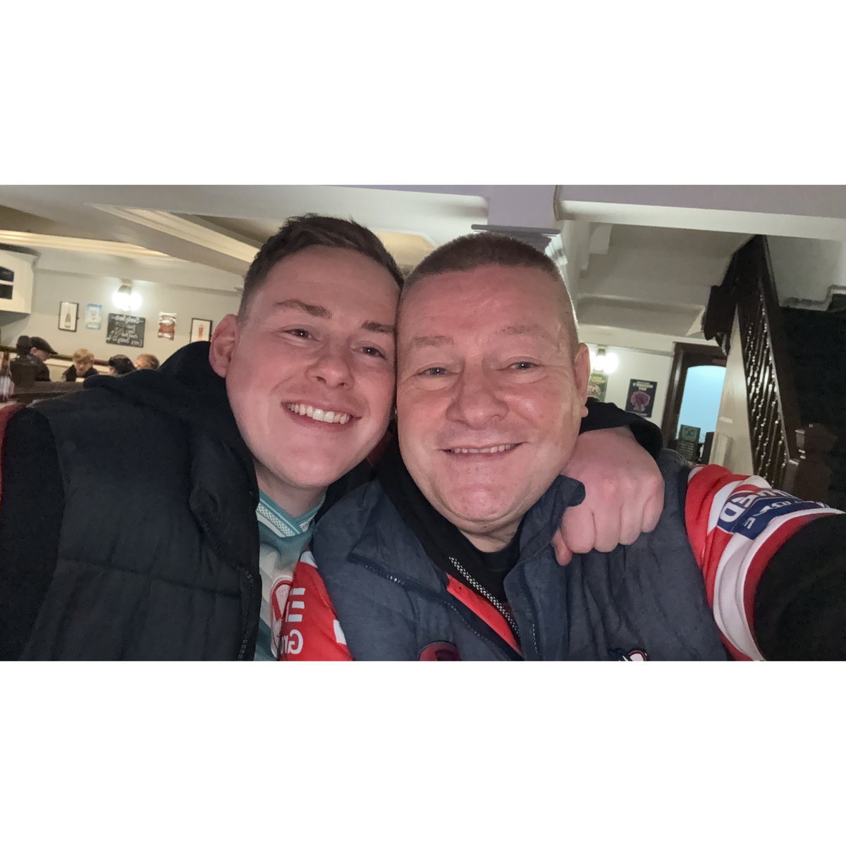 Red Vee Pins tweet media