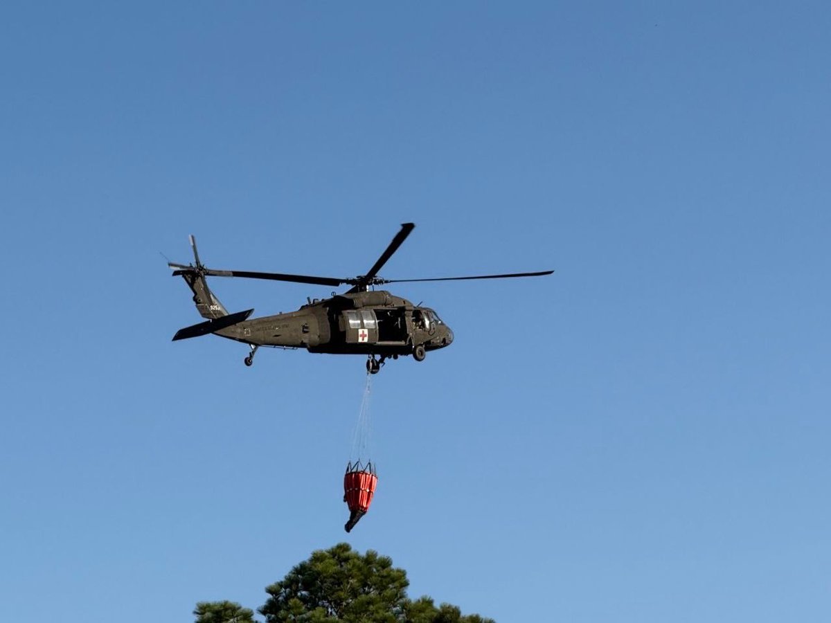 TXMilitary's tweet image. This weekend the Texas National Guard provided air support for wildfires near Seguin and Junction, Texas. Significant portions of Texas have elevated potential for wildfires over the next 12-72 hrs. Are you prepared?

texasready.gov/make-a-plan/

#AlwaysReadyAlwaysThere #TexasStrong