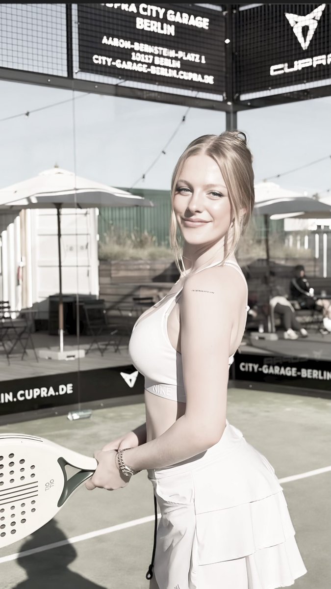 𝐴𝑛𝑛𝑒𝑙𝑖𝑠𝑒 𝐵𝑒𝑎𝑢𝑙𝑖𝑒𝑢 tweet media