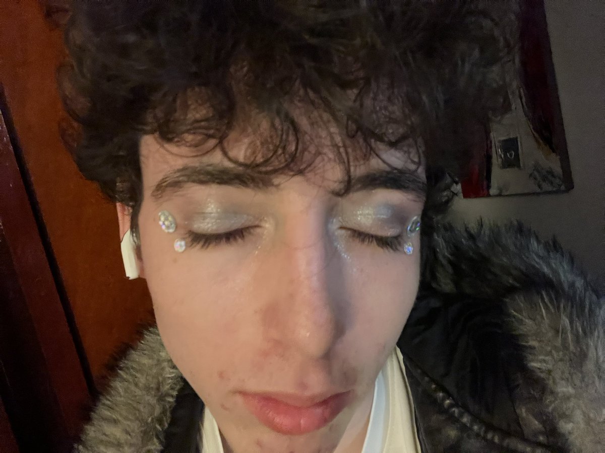 Gogo ✰ tweet media