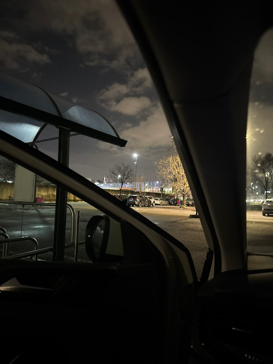 leoboy96_'s tweet photo. Un 27 enne col cazzo grosso mi ha appena aperto il culo nel parcheggio di Assago . Non mi sono mai sentito così Troia https://t.co/GDKvwGKFhA