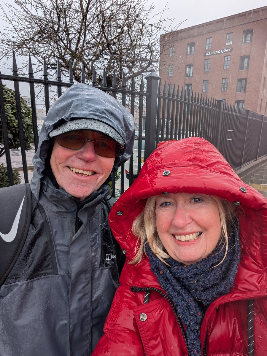 Helen 🌻 tweet media