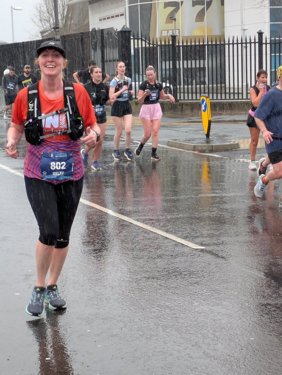 Helen 🌻 tweet media