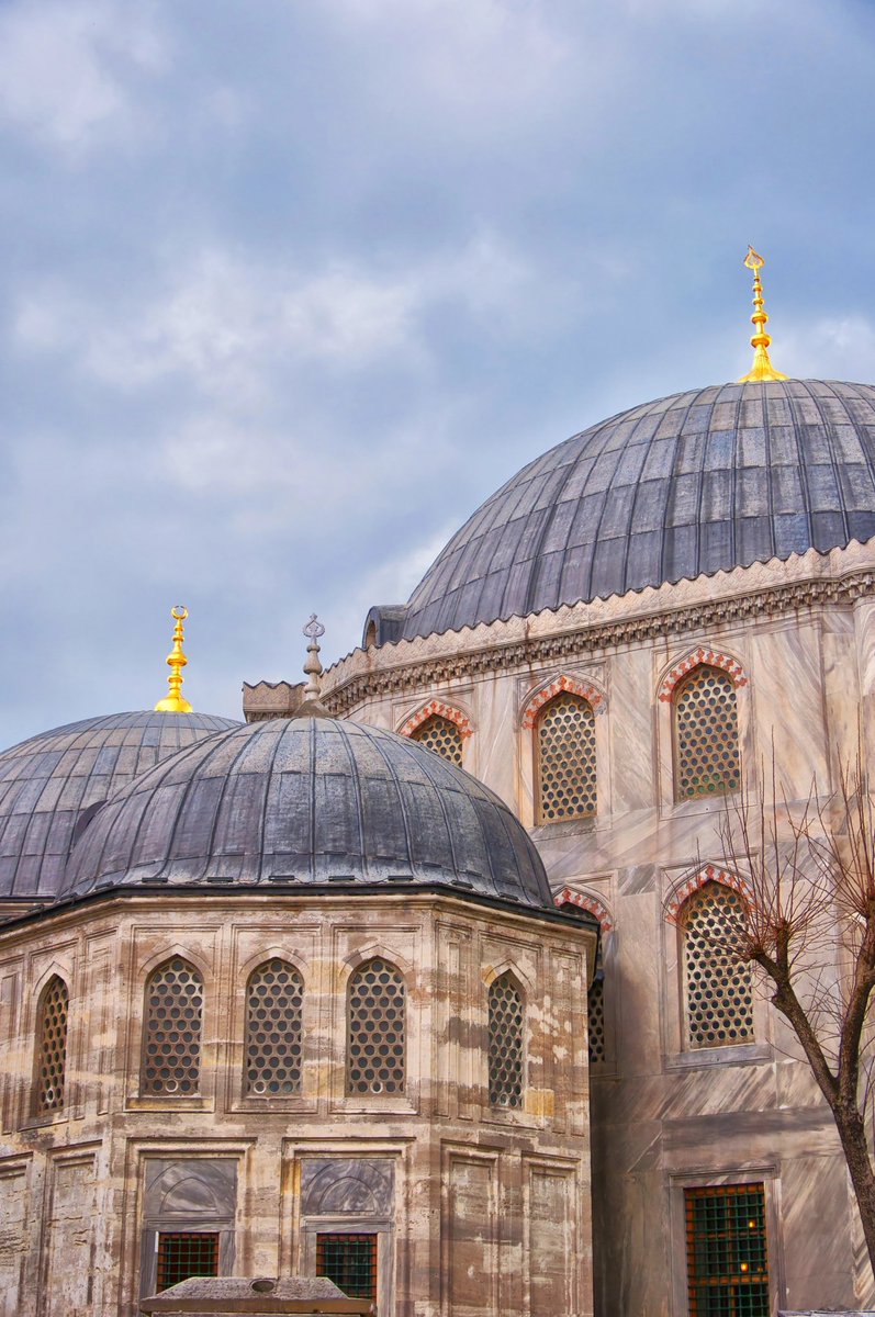 zevkiselimtr's tweet photo. “Rabbinin adını an ve bütün varlığınla O’na yönel.”

| Müzzemmil, 8.

#fotoğraf #istanbul https://t.co/5SnGWm7LQP