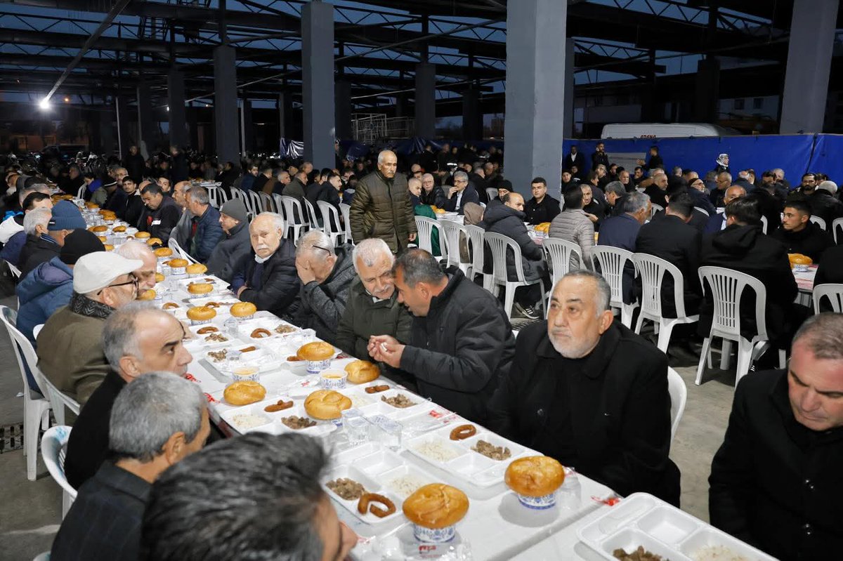 Önceki Dönem İçişleri Bakan Yardımcımız Mehmet SAĞLAM’ın merhum babası Hacı İsmail SAĞLAM adına düzenlenen iftar programına katılan Seyhan Kaymakamı Ekrem İNCİ, kent protokolü ve kıymetli hemşehrilerimizle aynı sofrayı paylaşmanın mutluluğunu yaşadı.