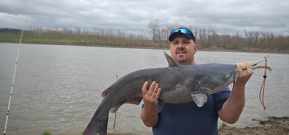 The Weekend Angler tweet media