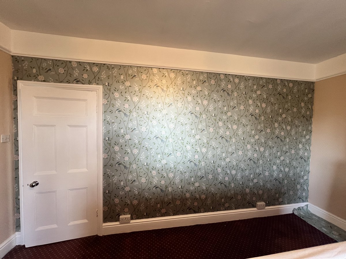 SimonHandyman's tweet photo. Wallpapering last week in Lichfield 
#lichfield #cannock #armitage https://t.co/V8bTQvj4BX