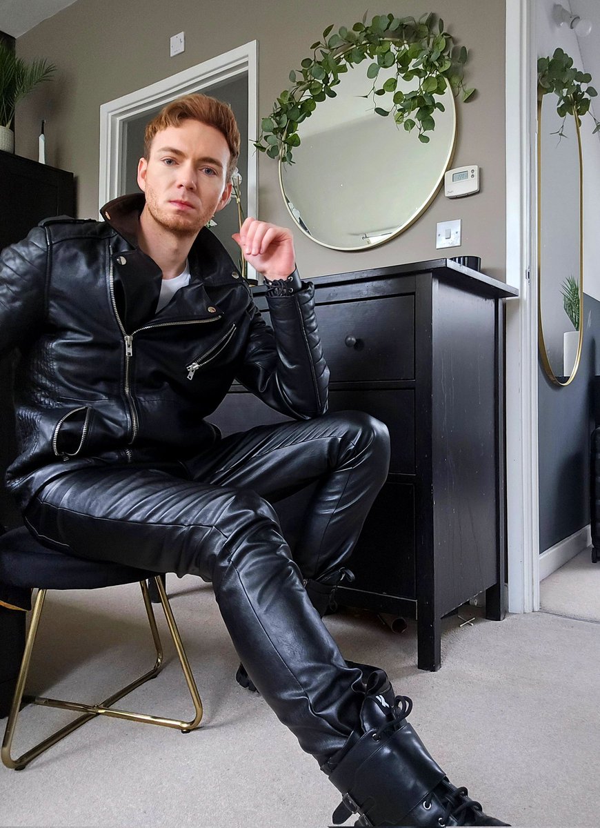 Now where did I put my mask?😉🦊
