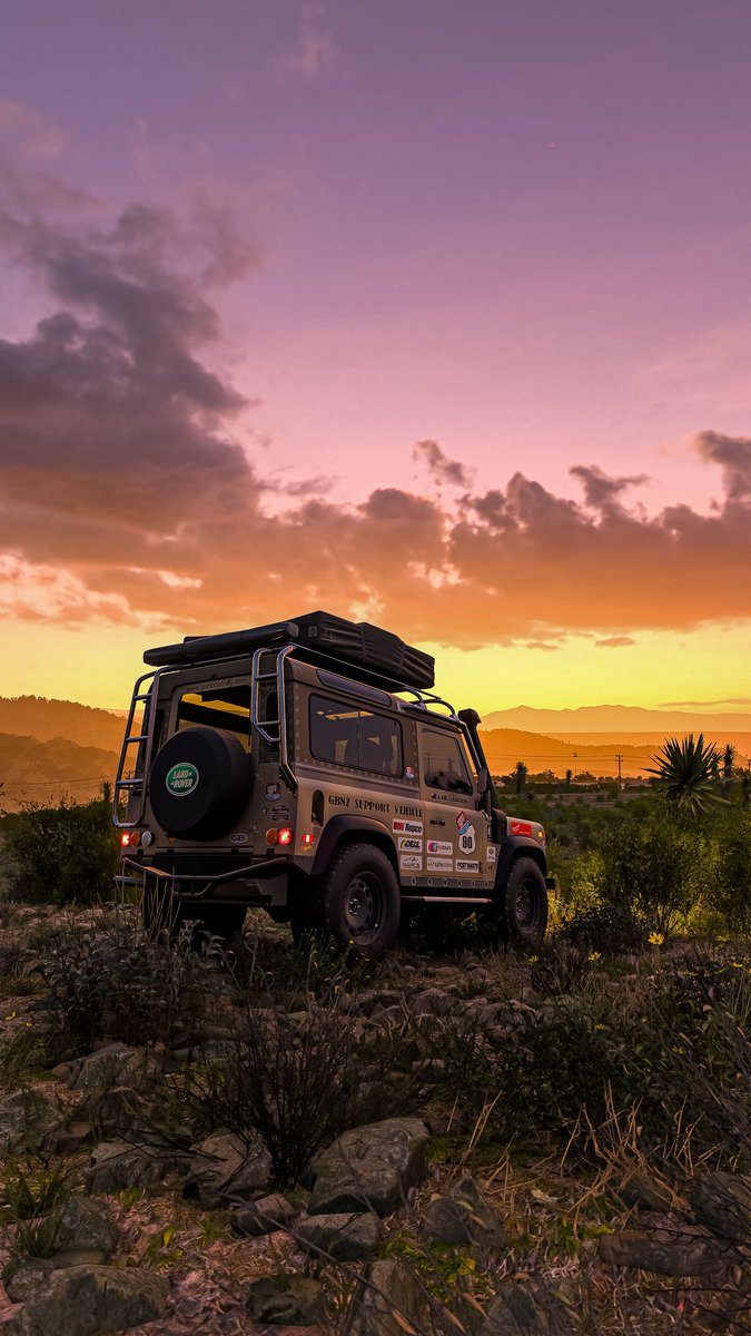 Holden88805 tweet media