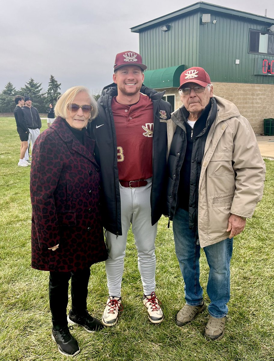 Molly Moore tweet media