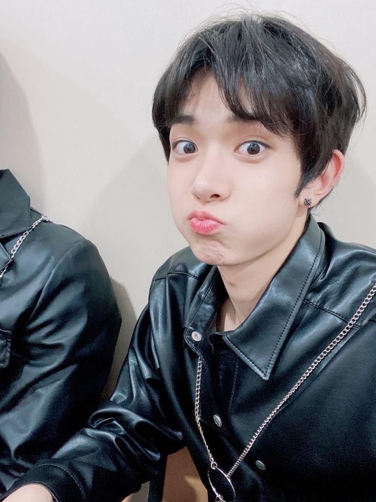 lo🦌 | EN– IS 7 tweet media