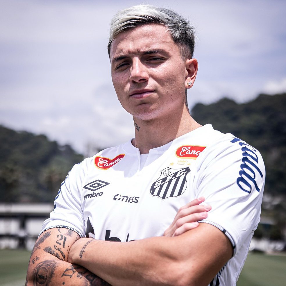 O Santos ainda me mata tweet media