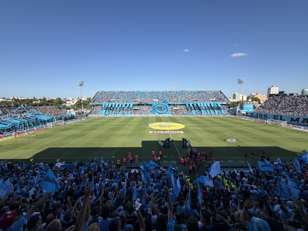 🎙 Emi Castellano tweet media