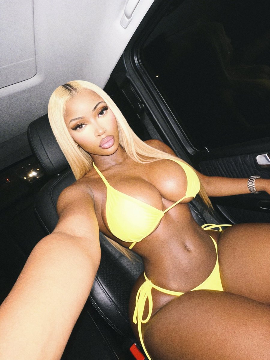 therealbaddieg tweet media