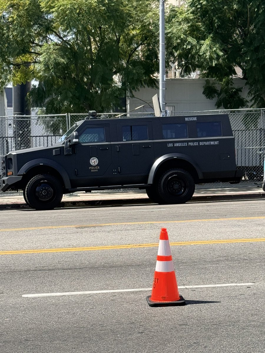 RightNowViews tweet media