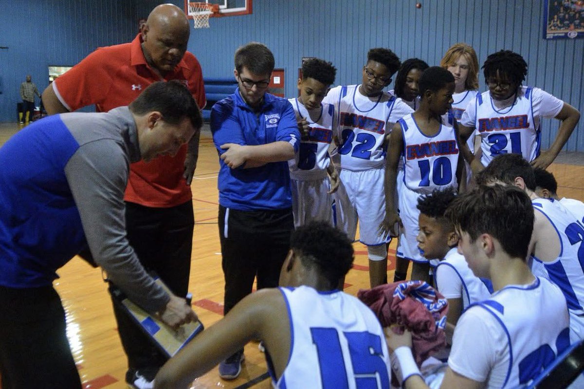 WieseJeff's tweet image. Huge honor to Coach Leon Neal and Coach Dawn.  Two great coaches and overall amazing people that I had the privilege to serve with and learn from.  #HallofFame #Mentors @EvangelWBB