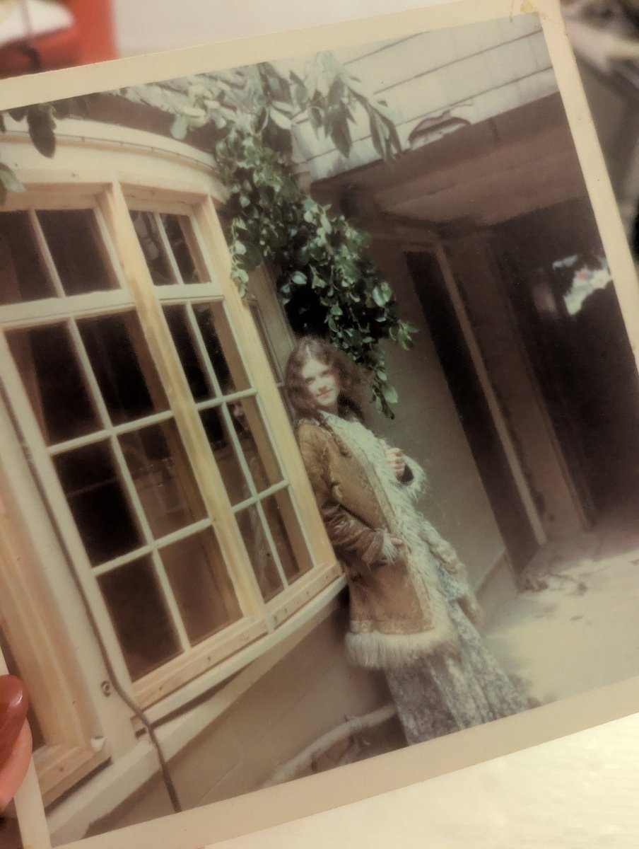izzyhtaylor's tweet photo. Happy Mother's Day 💐 here's mine in 1973 in Cornwall 💐 https://t.co/R9FcXNNfkx