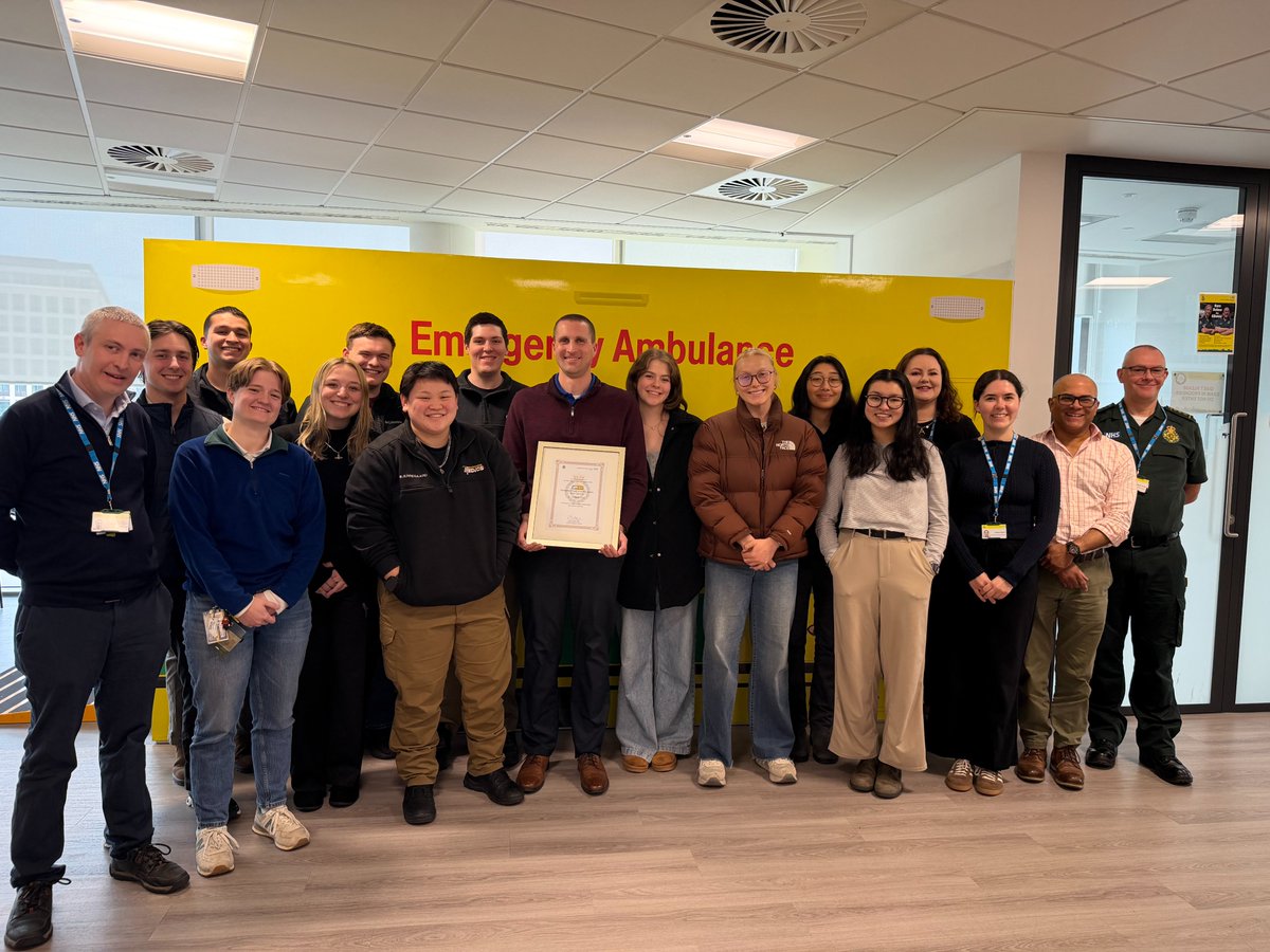 Our team has officially arrived back home after an incredible week with the London Ambulance Service NHS Trust. 
To wrap up the week, we had the opportunity to hear from several of their specialty unitsand observe the EOC while listening to live 999 calls.