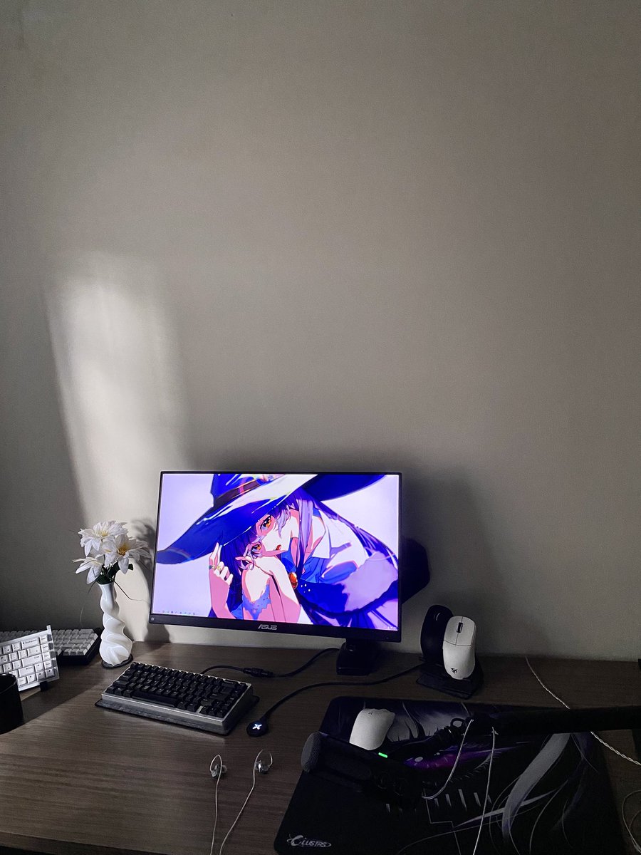 soworldwideyu tweet media