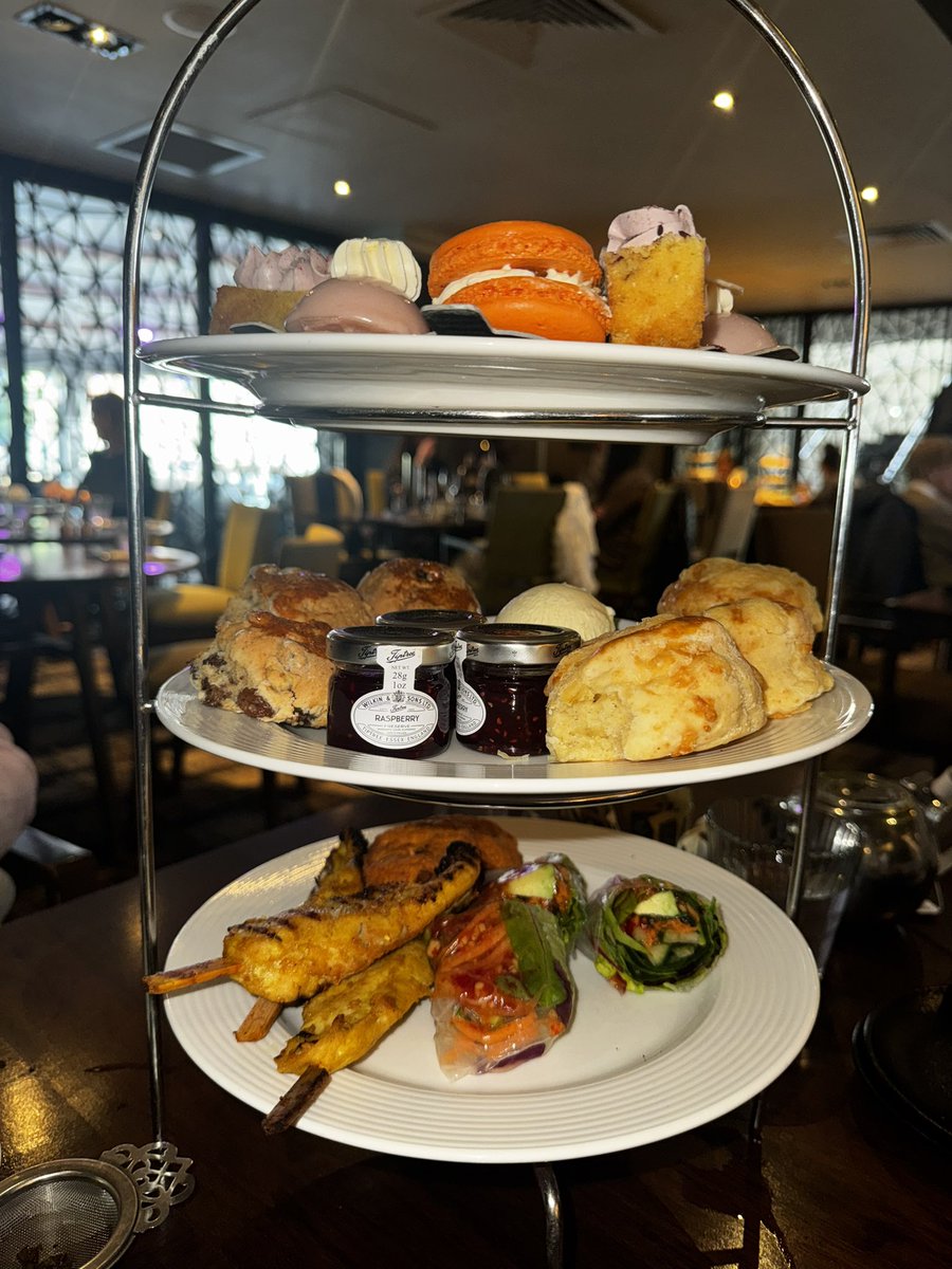 ✨ Laura Turnbull ✨ tweet media