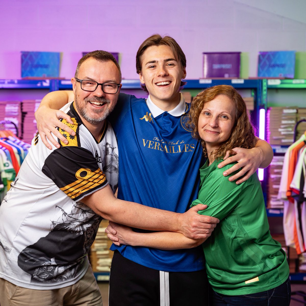 Surprise Shirts tweet media