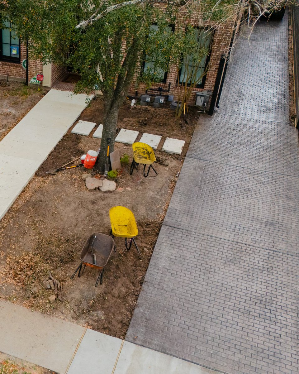 Hogue Landscape Services tweet media