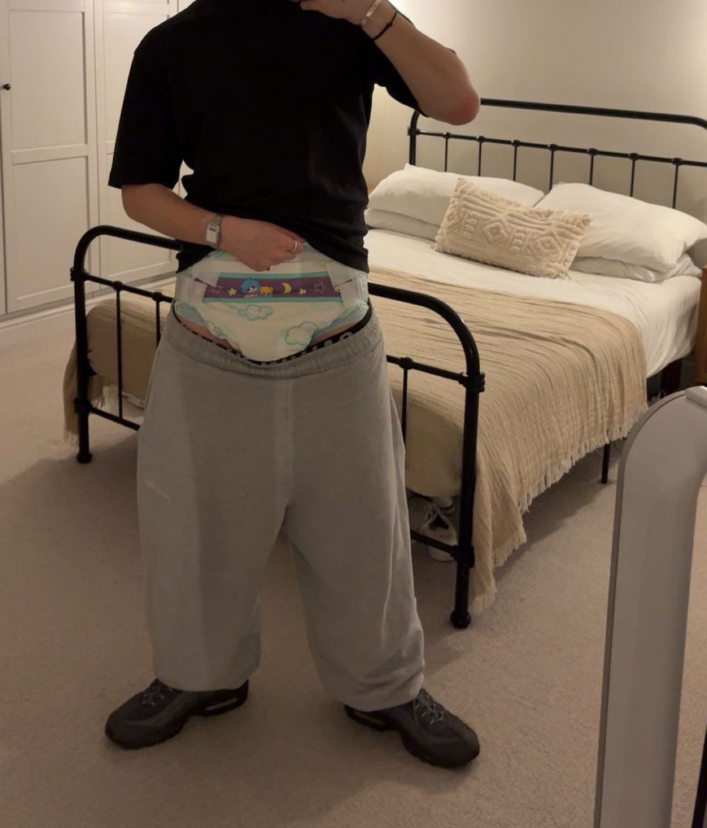 Diaper Dom tweet media