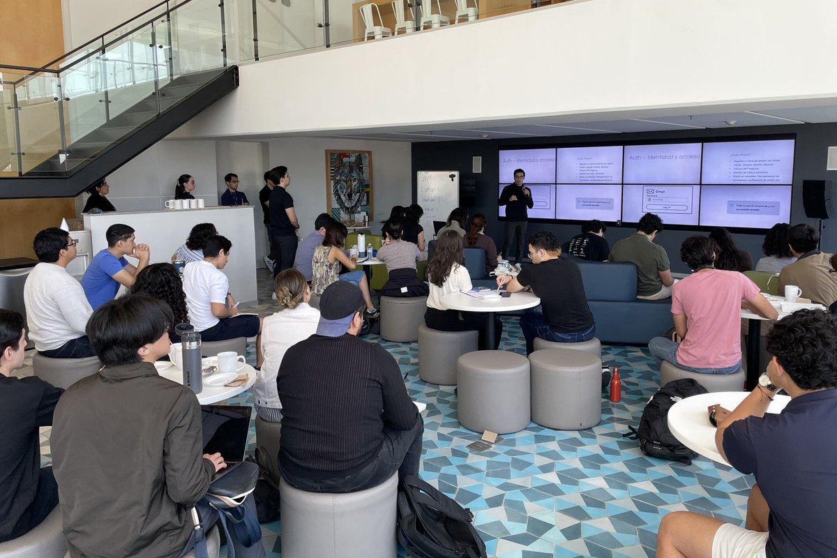 Softtek's tweet photo. We recently welcomed students from Tecnológico de Monterrey 💻
Always inspiring to share our passion for tech, and talk about how Softtek is creating a positive impact through technology! 🚀
#Softtek #Innovation #Tech #DigitalTalent https://t.co/HGHabaHaHB