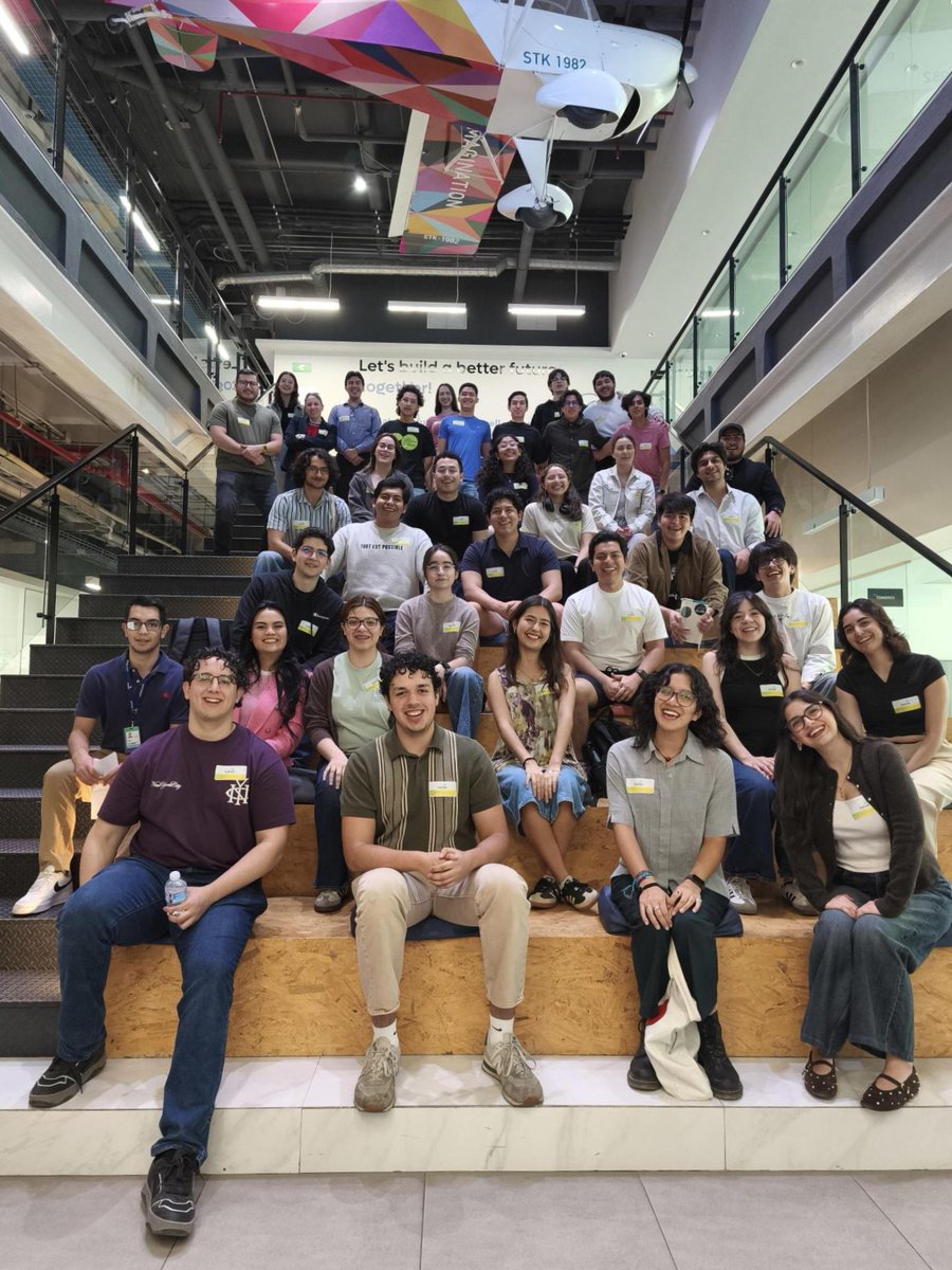 Softtek's tweet photo. We recently welcomed students from Tecnológico de Monterrey 💻
Always inspiring to share our passion for tech, and talk about how Softtek is creating a positive impact through technology! 🚀
#Softtek #Innovation #Tech #DigitalTalent https://t.co/HGHabaHaHB