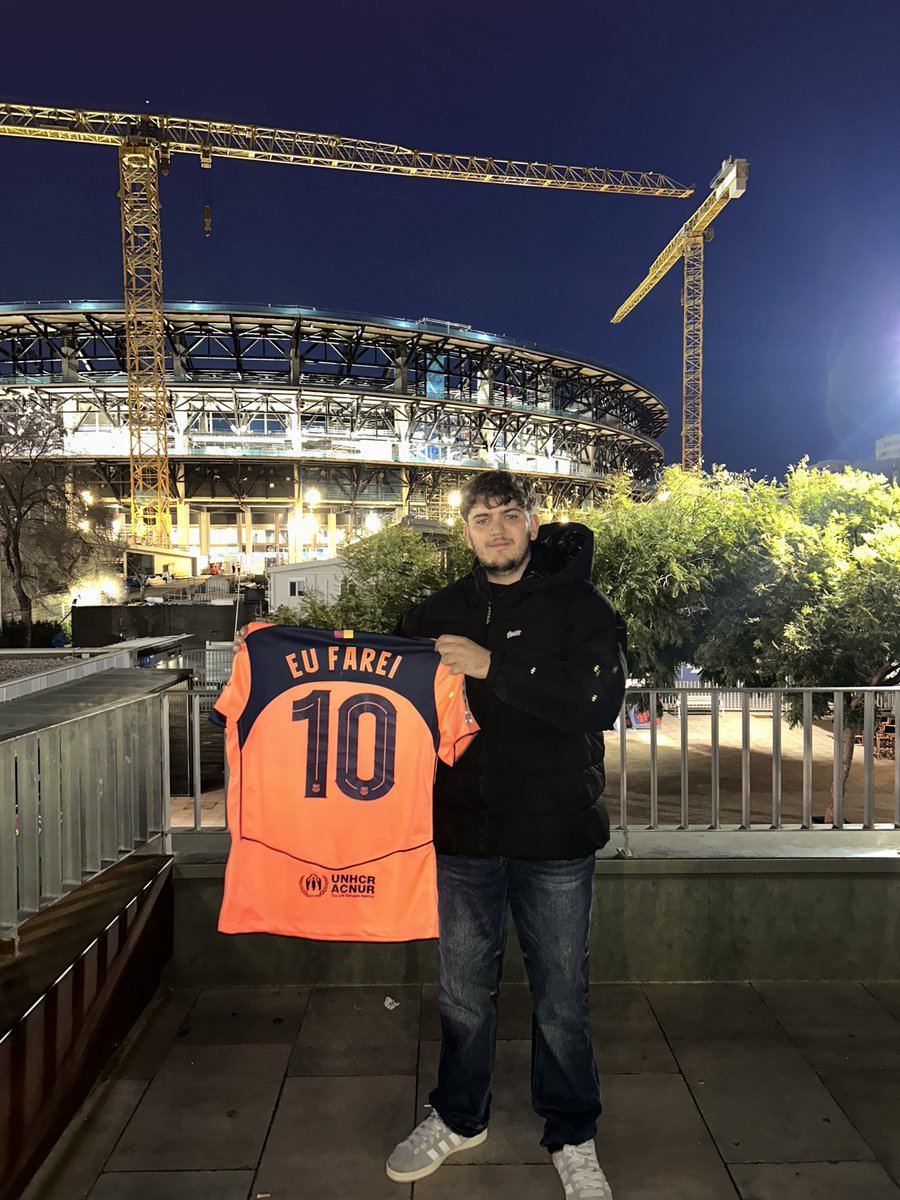 geniislopeez's tweet photo. @YihiRM si me escribes te lo explico lo de mi camiseta https://t.co/BWmafKcbZZ