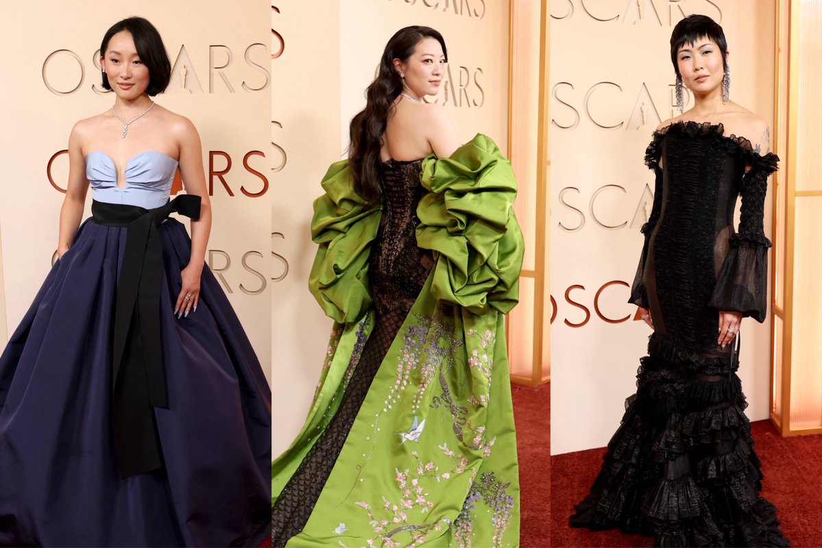 desolatist's tweet image. HUNTRIX ON THE OSCARS RED CARPET!!!!!