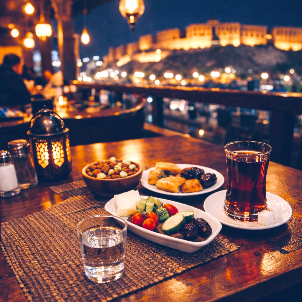 كل ما هو صحيح !

يشبهني ..

….