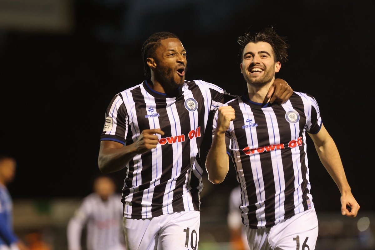 Casey Pettit tweet media