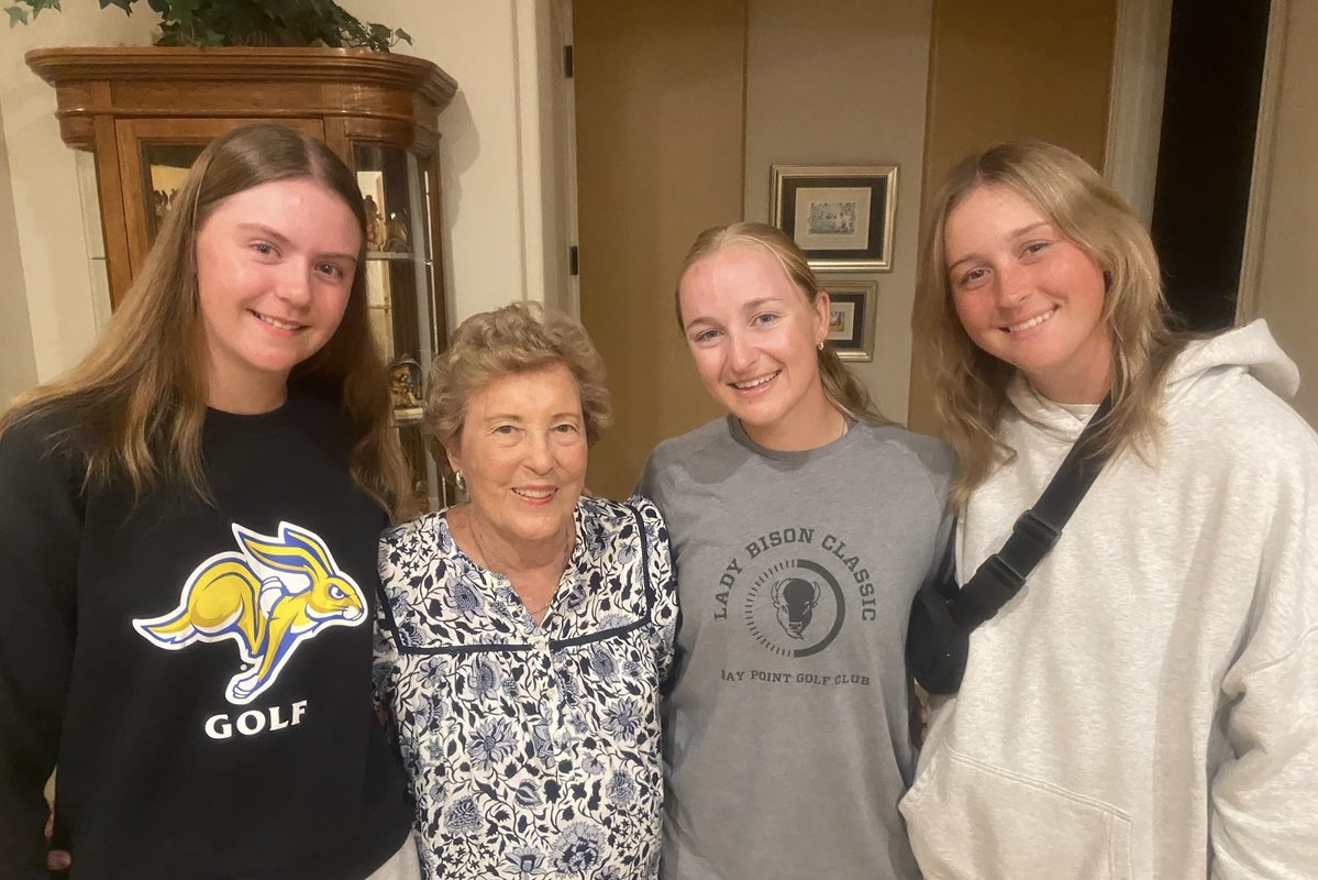 Jackrabbit Women's Golf tweet media