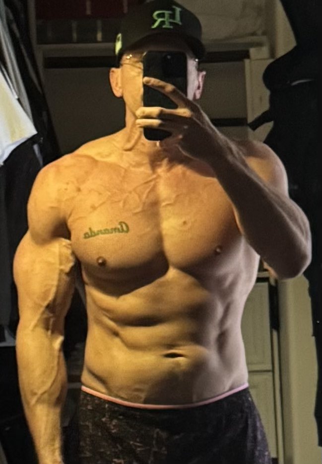 Lawrence | SwolLyfe tweet media