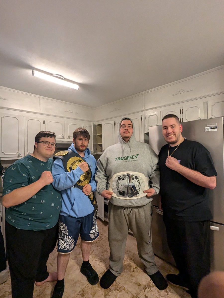 Patrick Typloosion tweet media