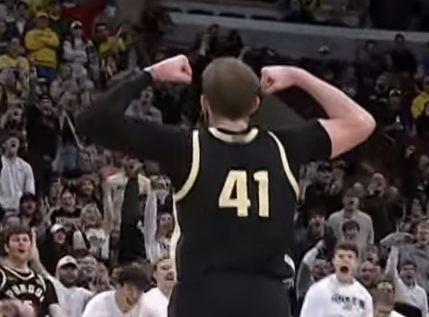 No Context College Basketball tweet media