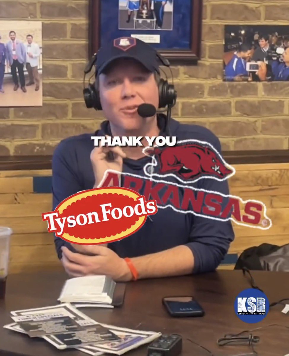 no context arkansas🐗 tweet media