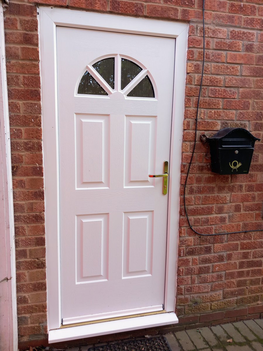 Warwick Glass tweet media