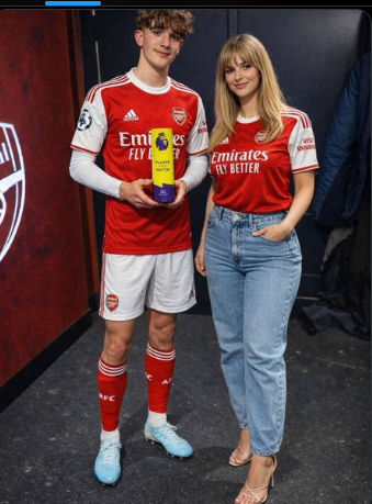 M.O.D.A.F.O.K.A tweet media