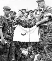 D88PB's tweet photo. @luciendefrance Real men #1REP Honor and loyalty 🇫🇷 Front officer #HeliedeSaintMarc 🫡 Politicians 👎 https://t.co/tkPmRQUIVM